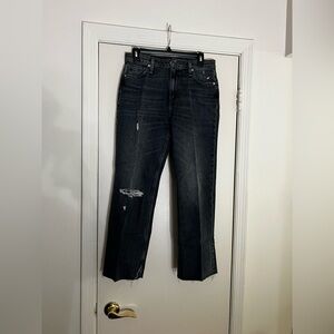 Hudson distressed high-rise jeans 
Size 28
Brand New